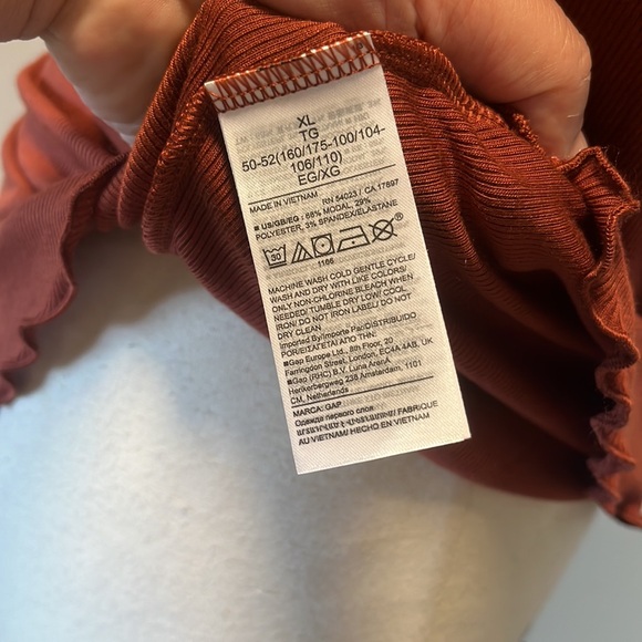 NWT Gap ribbed henley tank - Picture 4 of 6